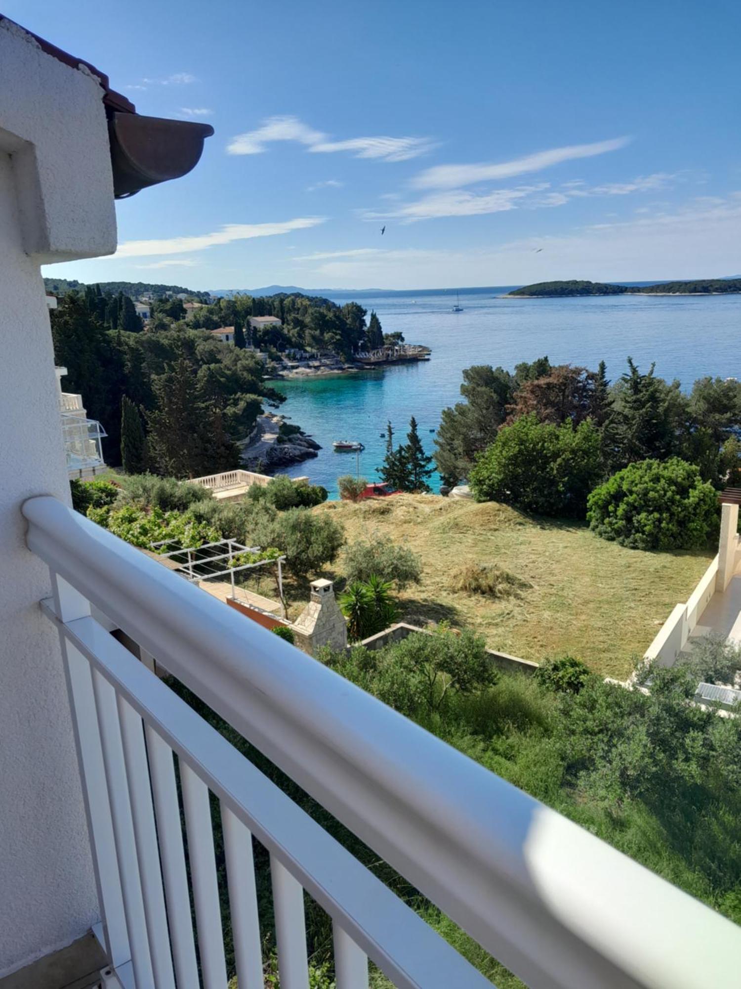 Feelhvar Along Bluelagoon Beach Hvar Town Habitación foto